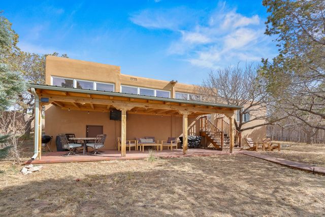 2256 Camino Iris, Santa Fe, NM 87505