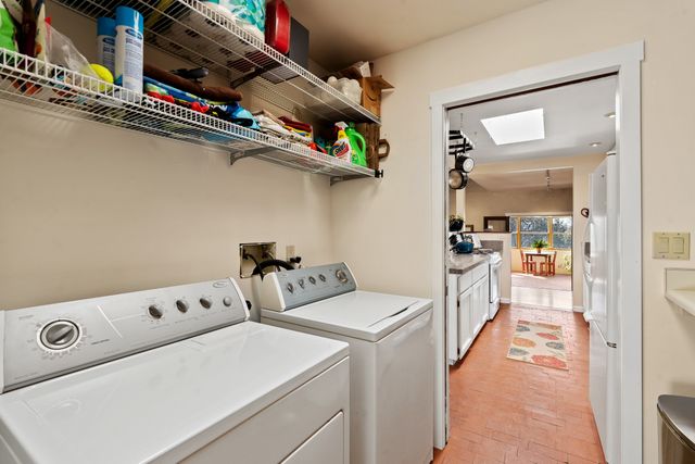 2256 Camino Iris, Santa Fe, NM 87505