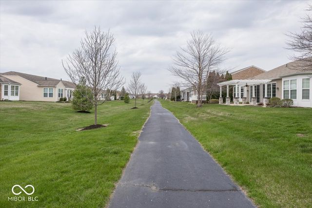 16232 Brookmere Avenue, Fishers, IN 46037