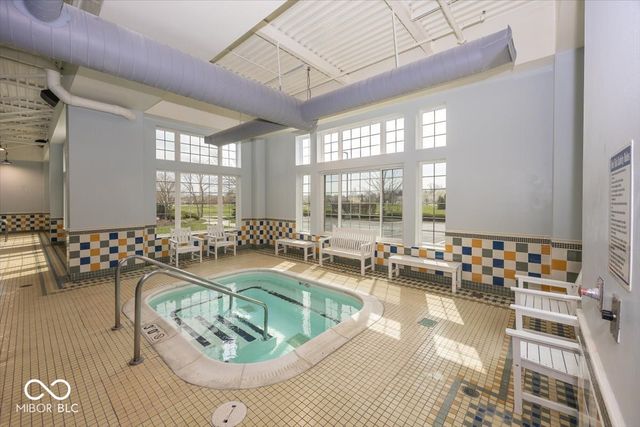 16232 Brookmere Avenue, Fishers, IN 46037