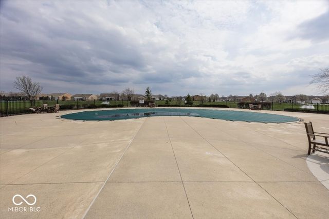 16232 Brookmere Avenue, Fishers, IN 46037