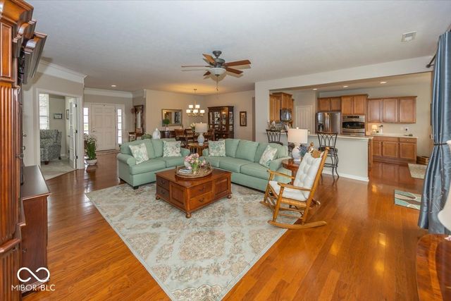 16232 Brookmere Avenue, Fishers, IN 46037