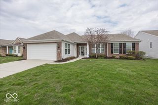 16232 Brookmere Avenue, Fishers, IN 46037