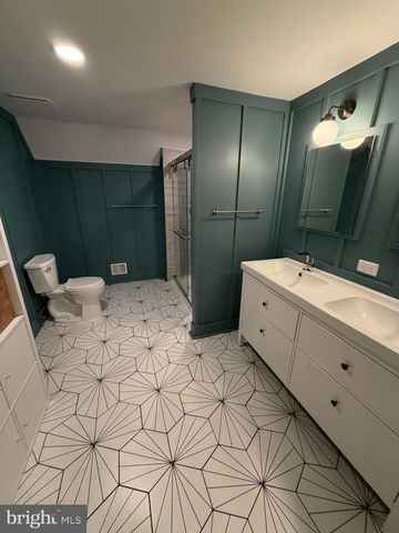 7000 OLD CABIN LN, Rockville, MD 20852