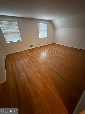 7000 OLD CABIN LN, Rockville, MD 20852