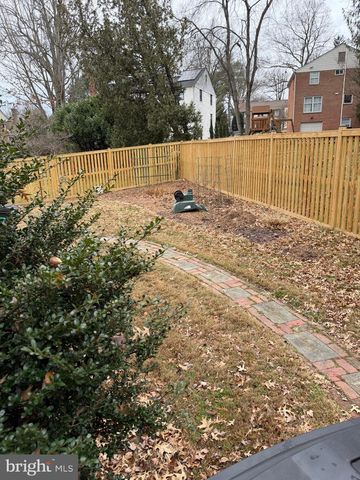 7000 OLD CABIN LN, Rockville, MD 20852