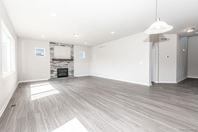 53188 Woodland Meadows Drive, Chesterfield Township, MI 48047