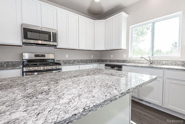 53188 Woodland Meadows Drive, Chesterfield Township, MI 48047