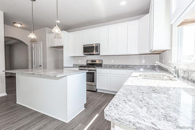 53188 Woodland Meadows Drive, Chesterfield Township, MI 48047