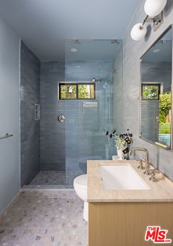 2968 Dona Susana Drive, Los Angeles, CA 91604