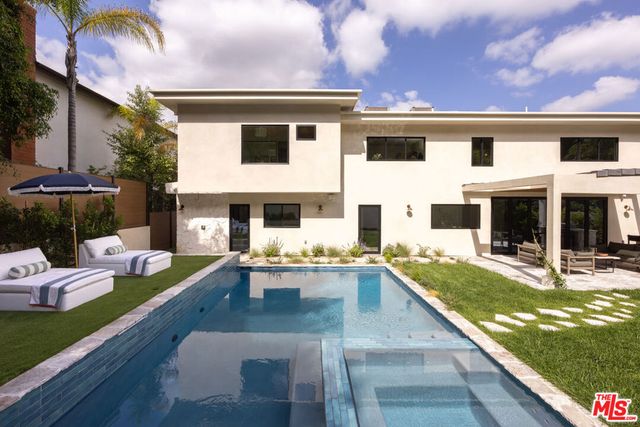 2968 Dona Susana Drive, Los Angeles, CA 91604