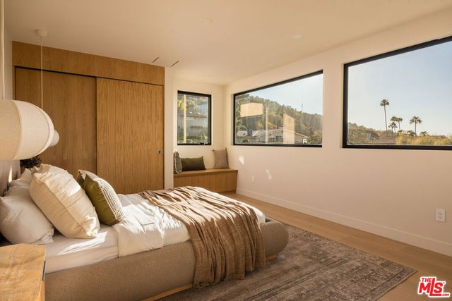 2968 Dona Susana Drive, Los Angeles, CA 91604