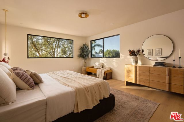 2968 Dona Susana Drive, Los Angeles, CA 91604