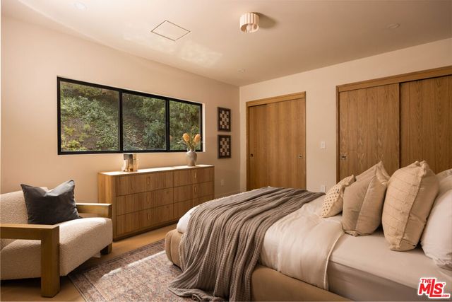 2968 Dona Susana Drive, Los Angeles, CA 91604