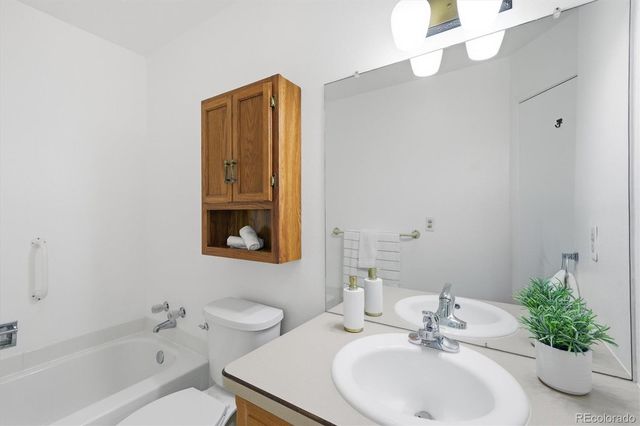 7472 W Cedar Circle, Lakewood, CO 80226