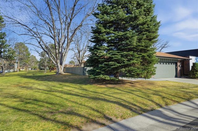 7472 W Cedar Circle, Lakewood, CO 80226