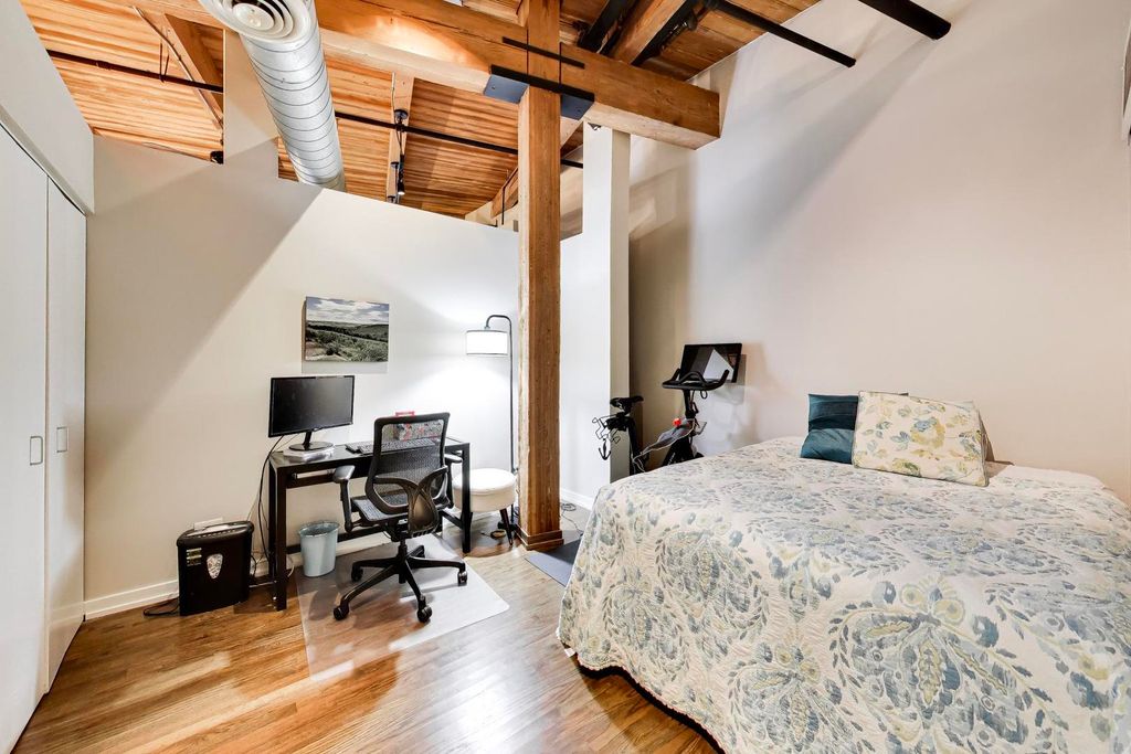Image 17 of property listing at 1259 N Wood Street 106, Chicago, IL 60622