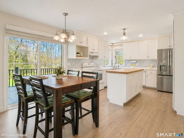 23 Rockridge Terrace, Prospect, CT 06712