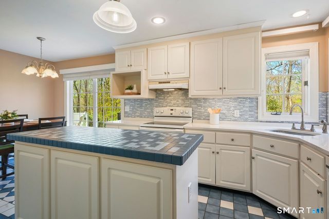 23 Rockridge Terrace, Prospect, CT 06712