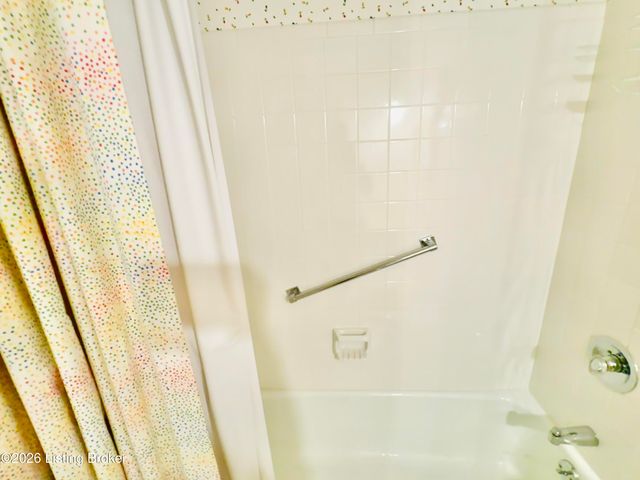 3030 Breckenridge Ln APT 519, Louisville, KY 40220