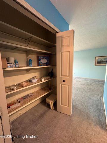 3030 Breckenridge Ln APT 519, Louisville, KY 40220