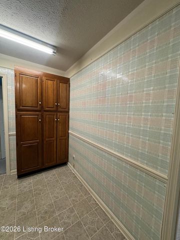 3030 Breckenridge Ln APT 519, Louisville, KY 40220