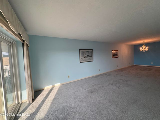 3030 Breckenridge Ln APT 519, Louisville, KY 40220