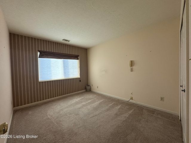 3030 Breckenridge Ln APT 519, Louisville, KY 40220