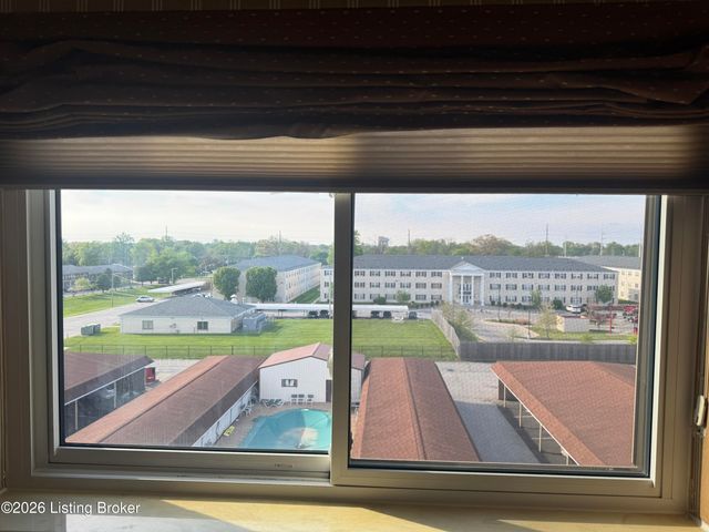 3030 Breckenridge Ln APT 519, Louisville, KY 40220