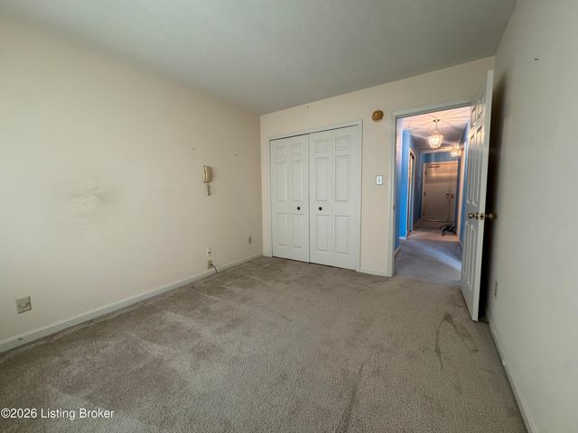 3030 Breckenridge Ln APT 519, Louisville, KY 40220