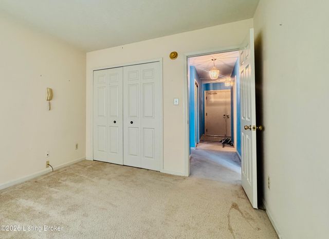 3030 Breckenridge Ln APT 519, Louisville, KY 40220