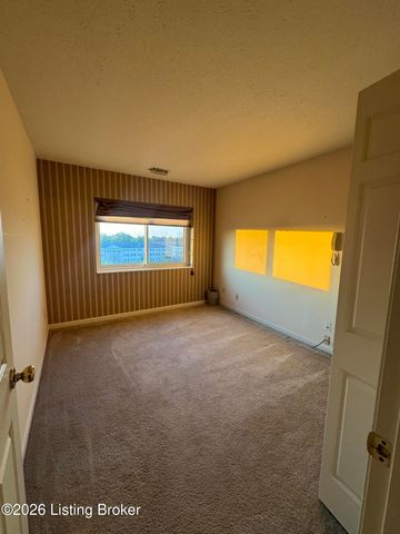 3030 Breckenridge Ln APT 519, Louisville, KY 40220
