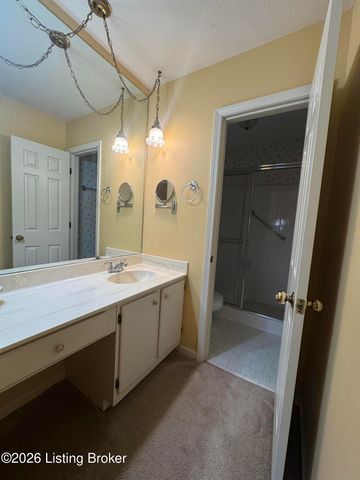 3030 Breckenridge Ln APT 519, Louisville, KY 40220