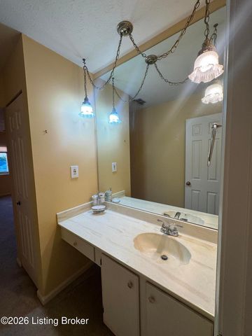 3030 Breckenridge Ln APT 519, Louisville, KY 40220