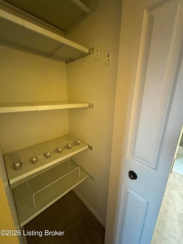 3030 Breckenridge Ln APT 519, Louisville, KY 40220
