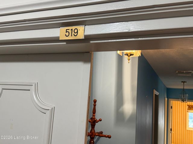 3030 Breckenridge Ln APT 519, Louisville, KY 40220