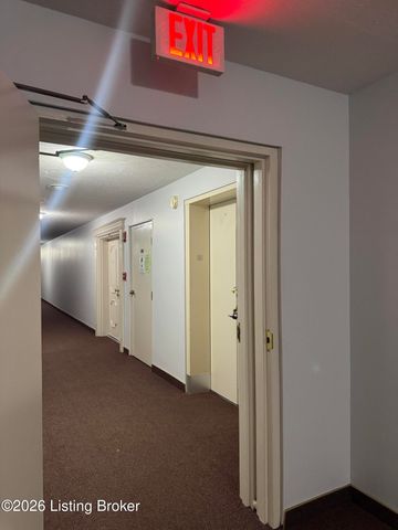 3030 Breckenridge Ln APT 519, Louisville, KY 40220