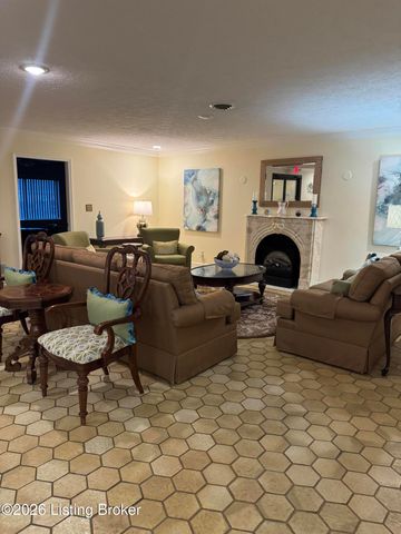 3030 Breckenridge Ln APT 519, Louisville, KY 40220