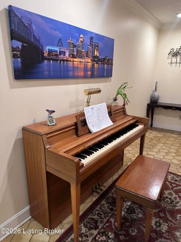 3030 Breckenridge Ln APT 519, Louisville, KY 40220