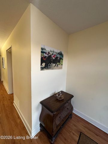 3030 Breckenridge Ln APT 519, Louisville, KY 40220