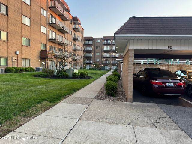 3030 Breckenridge Ln APT 519, Louisville, KY 40220