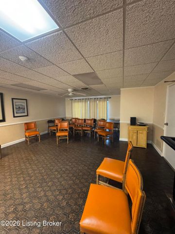 3030 Breckenridge Ln APT 519, Louisville, KY 40220