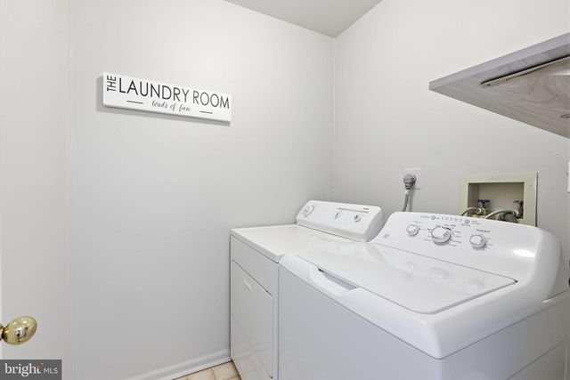 33 E PARK RD, Newtown, PA 18940