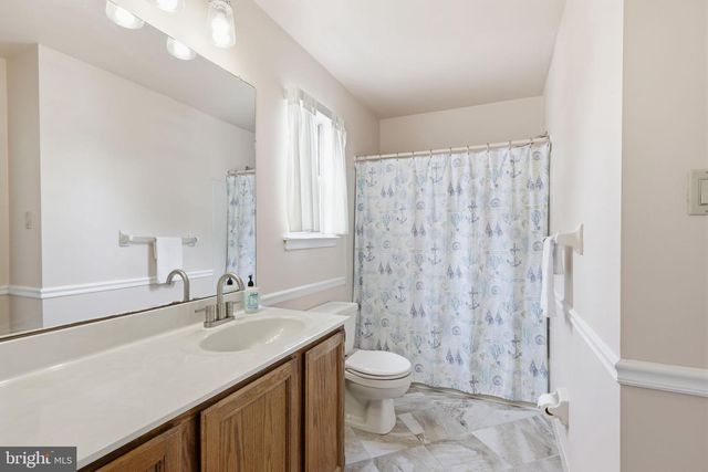 33 E PARK RD, Newtown, PA 18940