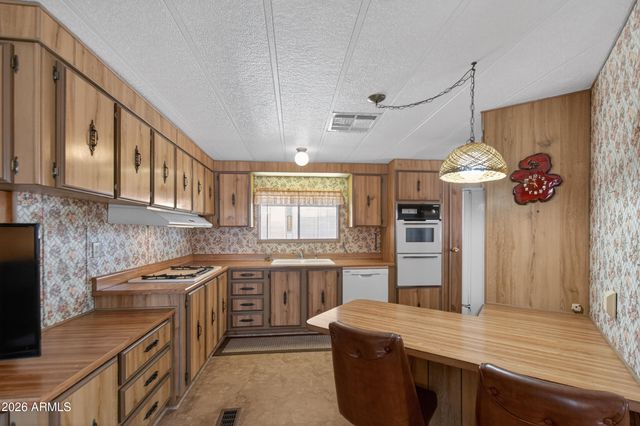 5504 E ARCADIA Avenue, Mesa, AZ 85206