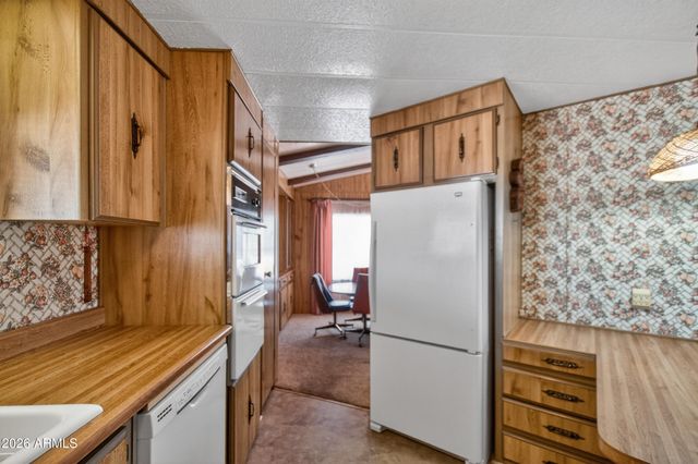 5504 E ARCADIA Avenue, Mesa, AZ 85206