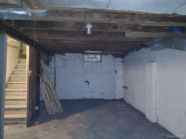 9900 Asbury Park, Detroit, MI 48227