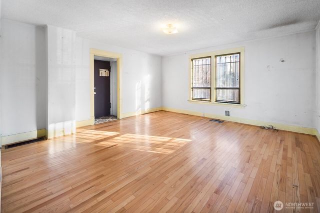 3226 S Edmunds Street, Seattle, WA 98118