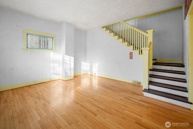 3226 S Edmunds Street, Seattle, WA 98118