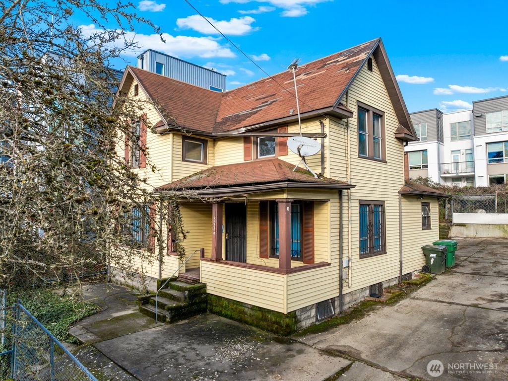 3226 S Edmunds Street, Seattle, WA 98118